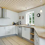 4 Bedroom Stunning In * Glesborg