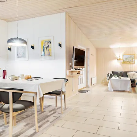 4 Bedroom Stunning In