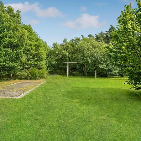 Vakantiehuis 4 Bedroom Stunning In *