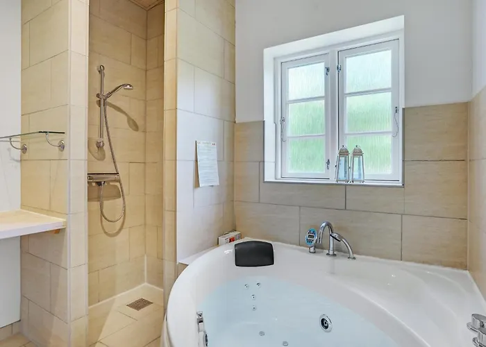 4 Bedroom Stunning In